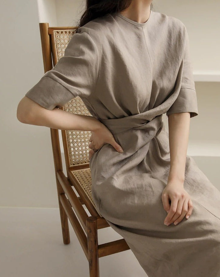 Khakifarbenes Leinenkleid