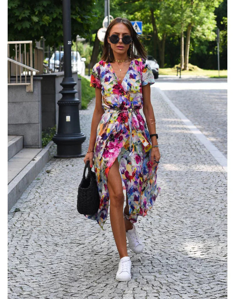 Kleid Mit V-Ausschnitt Und Blumenmuster