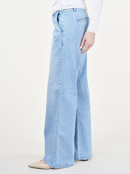 Jeans Mit Weitem Bein Und Stylischem Design