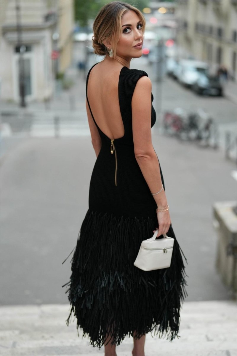 Stilvolles Und Lustiges Midikleid Mit Quastendetails