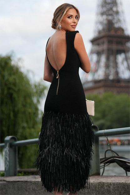 Stilvolles Und Lustiges Midikleid Mit Quastendetails