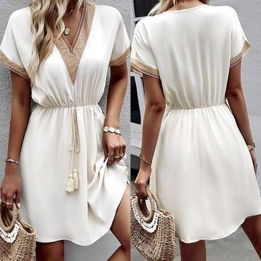 Elegantes Minikleid Mit Halben Ärmeln