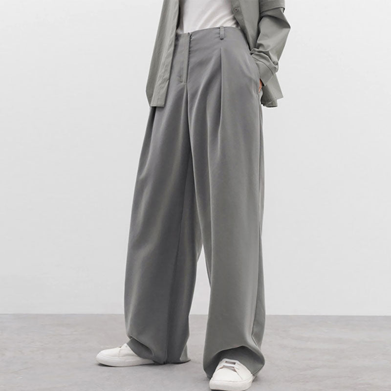 Minimalistische, Einfarbige Hose Mit Hoher Taille Und Weitem Bein – Grau, Faltenrand Und Tasche
