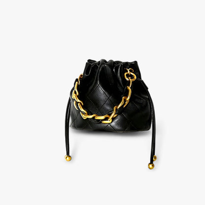 Vielseitige, Elegante Tasche Mit Kettendetail