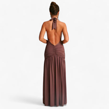 Kleid Mit Langen Trägern Und Schlitz