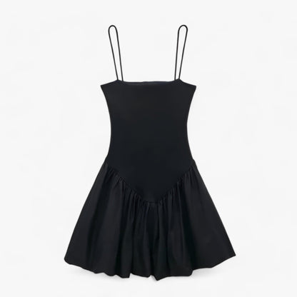 Elegantes Minikleid Mit Dünnen Trägern