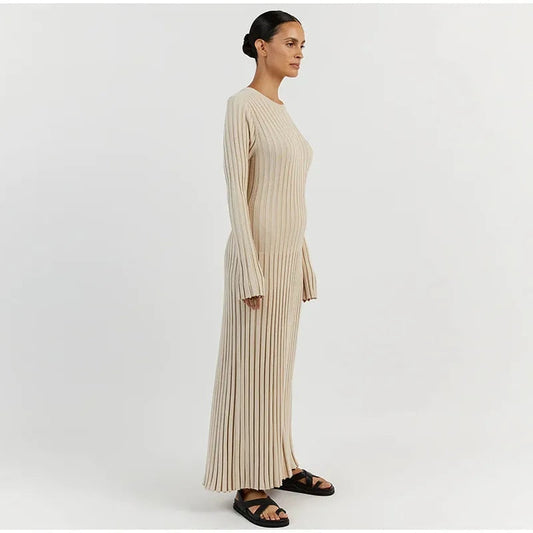 Elegantes Strickkleid Mit Rundhalsausschnitt