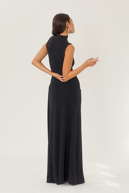 Ärmelloses, Elegantes Maxikleid Aus Strick
