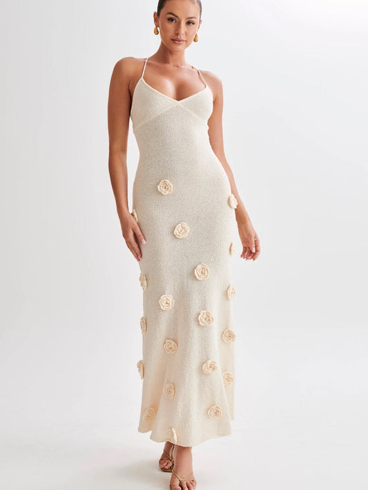 Maxikleid Mit Tiefem Ausschnitt Und Rosendetail