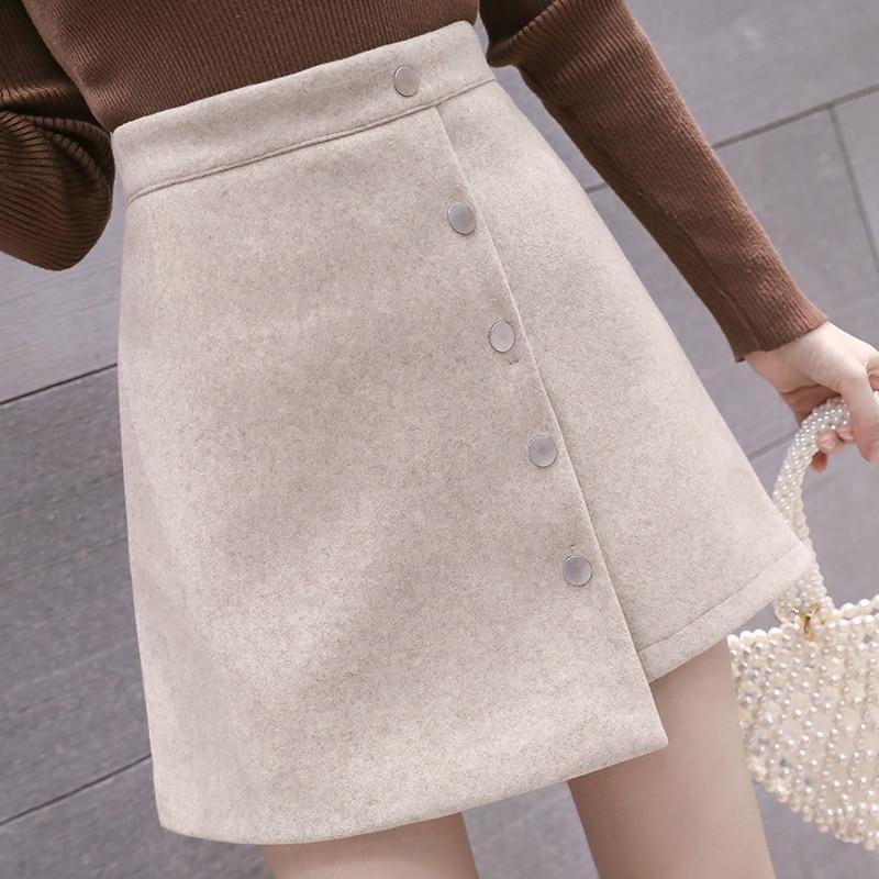 Asymmetrischer Minirock Mit Strickdetail