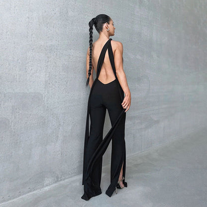 Mehrzweck-Jumpsuit İn Schwarz Mit Tiefem Ausschnitt, Offenem Rücken, Schlitz Und Ausgestelltem Bein