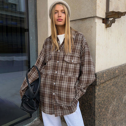 Langes Oversize-Karohemd Mit Retro-Kragen Und Knopfleiste