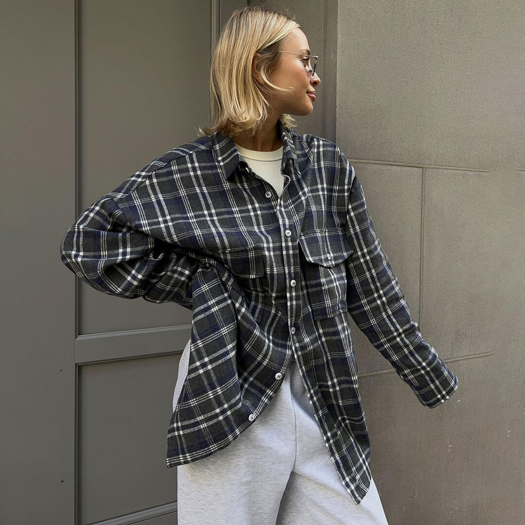 Langes Oversize-Karohemd Mit Retro-Kragen Und Knopfleiste