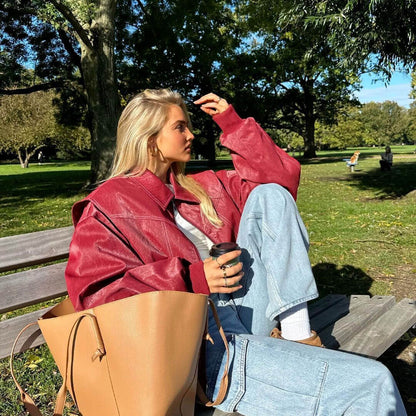 Oversize-Kunstlederjacke Mit Retro-Kragen, Reißverschluss Und Kontrastnähten