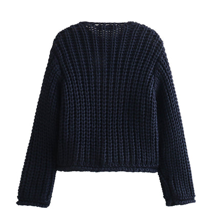 Retro-Cardigan Mit Rundhalsausschnitt Und Goldenen Knöpfen, Langen Ärmeln Und Dickem Zopfmuster