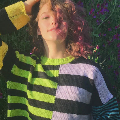 Mehrfarbiger, Gestreifter Vintage-Pullover Mit Langen Ärmeln Und Übergröße