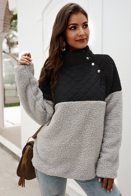 Plüsch-Fleecepullover Mit Hohem Kragen Und Knöpfen